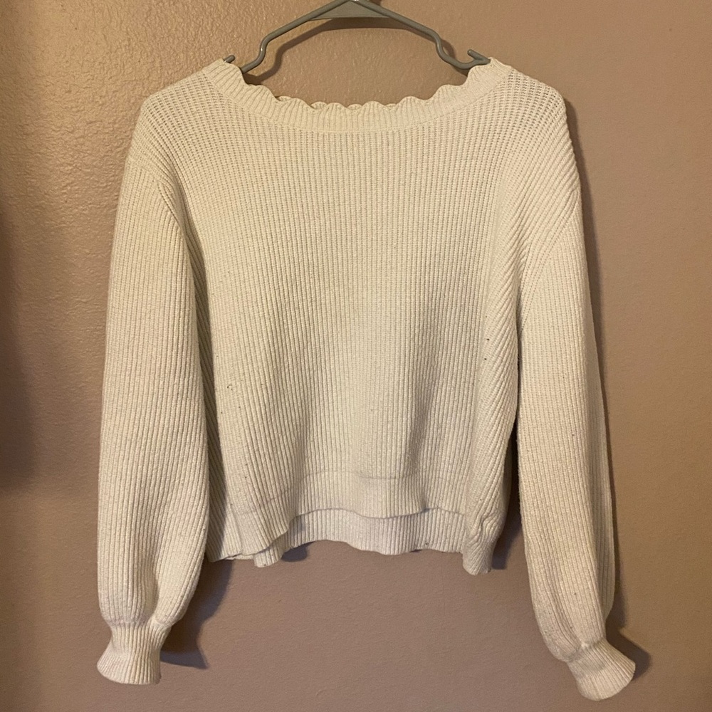White Pullover